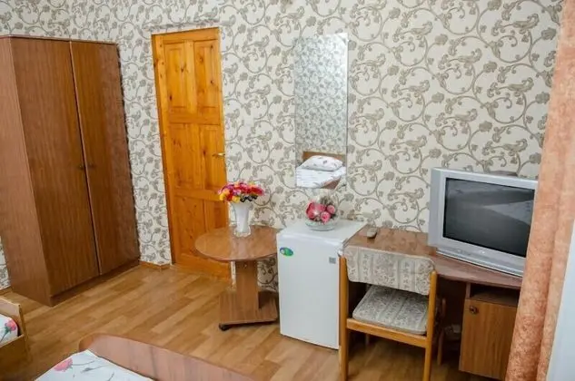 Economy Üç Kişilik Oda, Ortak Banyo