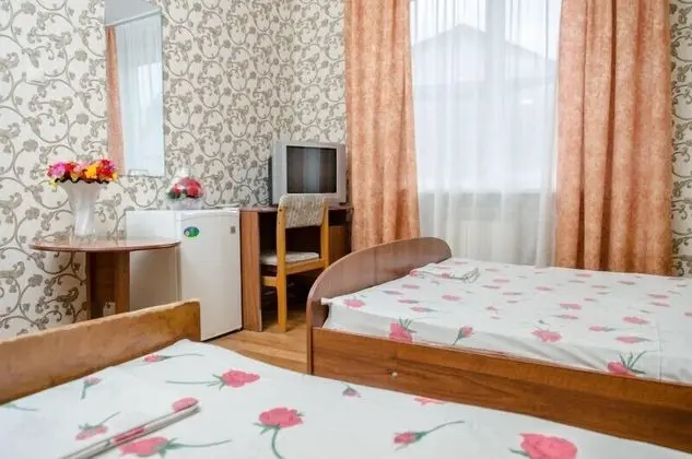 Economy Üç Kişilik Oda, Ortak Banyo