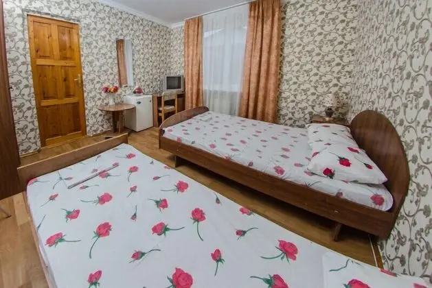 Economy Üç Kişilik Oda, Ortak Banyo