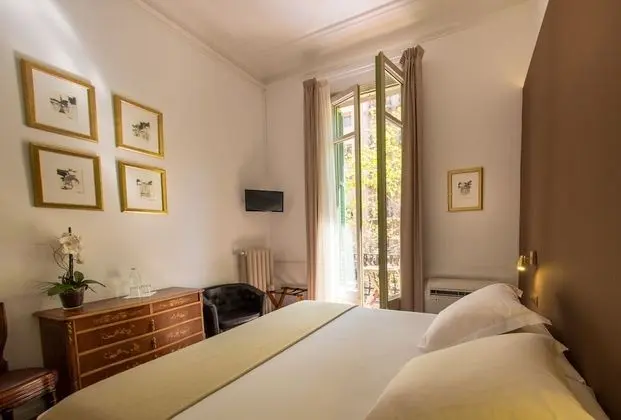 Tek Büyük Yataklı Oda, Balkon, Şehir Manzaralı