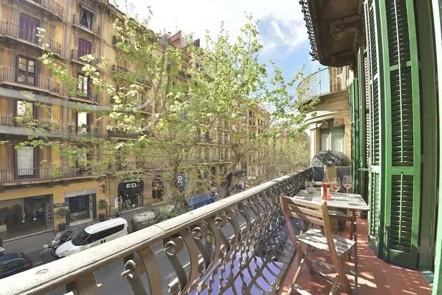 Tek Büyük Yataklı Oda, Balkon, Şehir Manzaralı