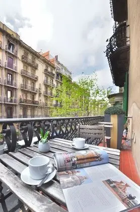Üç Kişilik Oda, Balkon (Exterior Bathroom)