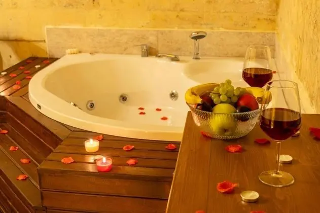 Deluxe Jakuzili Suite, Manzarasız, Jakuzili