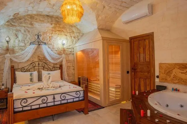 Jakuzili ve Saunalı Deluxe Oda, Avlu Manzaralı, Jakuzili ve Saunalı