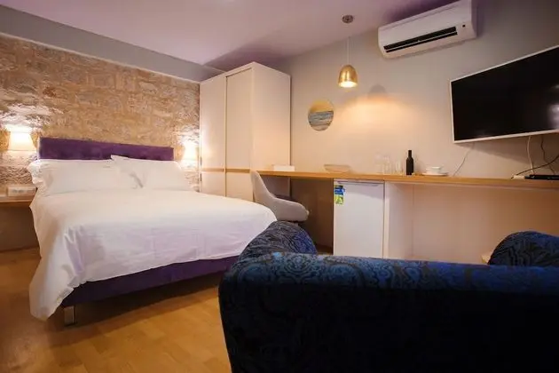 Classic Tek Büyük Yataklı Oda