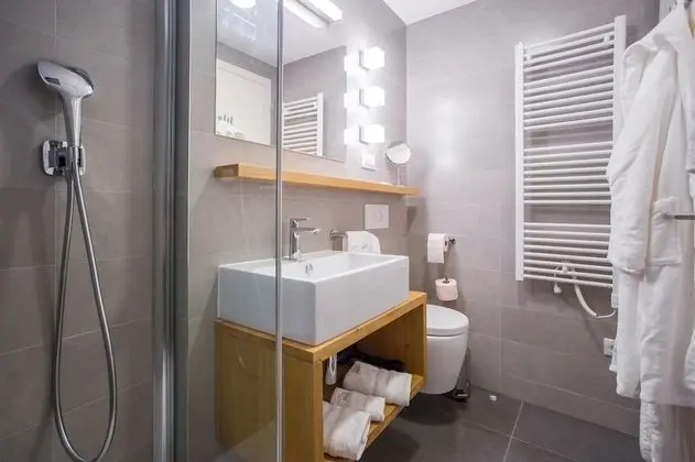 SUPERIOR TOP FLOOR SUITE