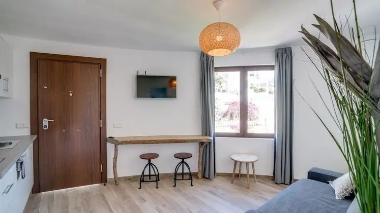 Deluxe Apartment 2, 1 Bedroom, Ocean View, Sea Facing