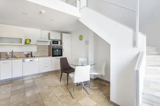 Superior Stüdyo, Bahçe Manzaralı