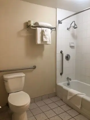 Standard Oda, 1 Büyük (Queen) Boy Yatak (Mobility Tub)