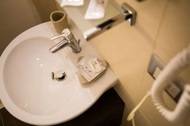 Economy Tek Büyük Yataklı Oda