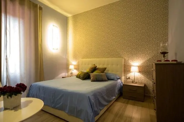 Üç Kişilik Oda, Sigara İçilmez