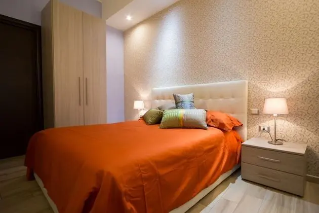 Üç Kişilik Oda, Sigara İçilmez