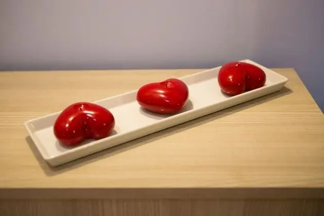 Üç Kişilik Oda, Sigara İçilmez