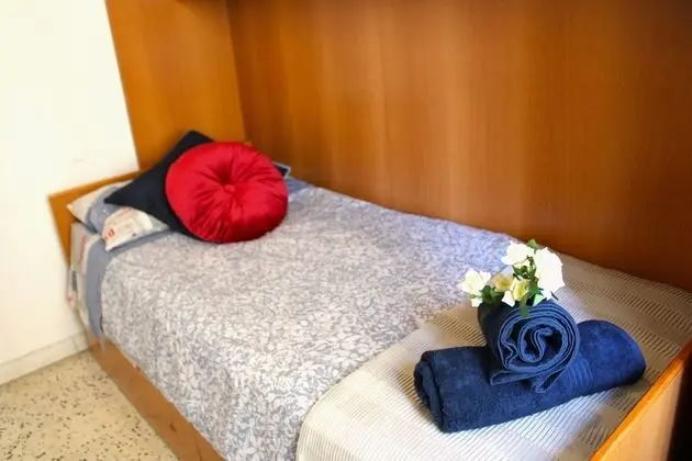 Basic Oda, 1 Tek Kişilik Yatak