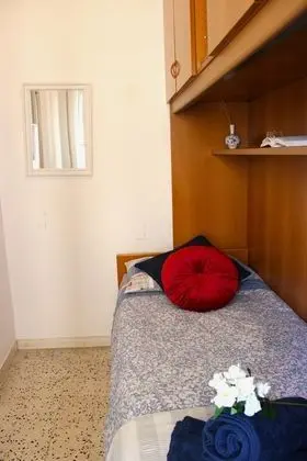 Basic Oda, 1 Tek Kişilik Yatak