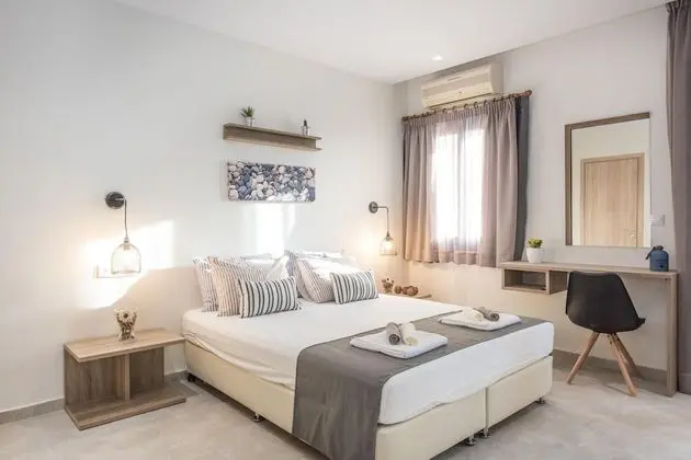 Superior Stüdyo Süit, Kısmi Deniz Manzaralı