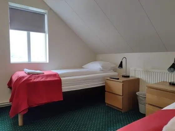 İki Ayrı Yataklı Oda, Ortak Banyo