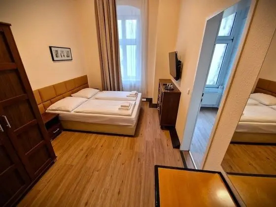 Tek Büyük Yataklı Oda