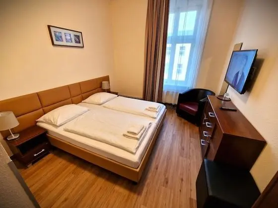 Tek Büyük Yataklı Oda