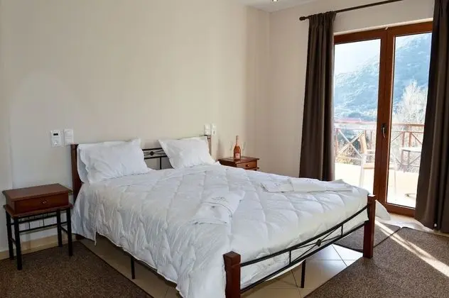 Tek Büyük Yataklı Oda, Dağ Manzaralı