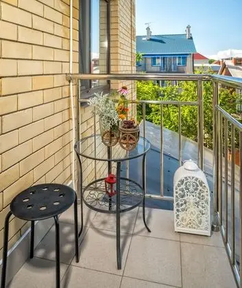 Family Oda, Balkon