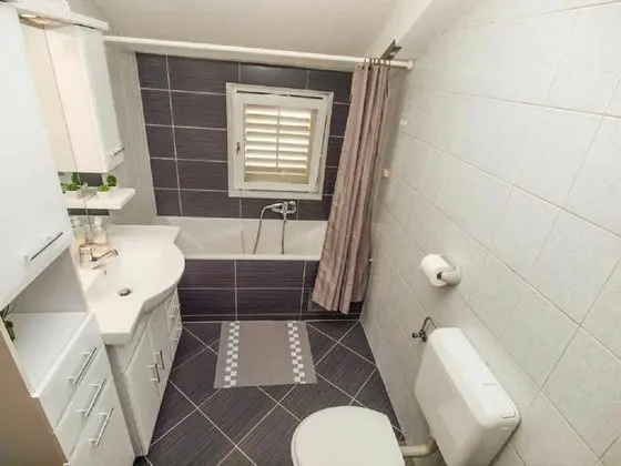 Apart Daire (Mila - 2 bedrooms and free parking - )