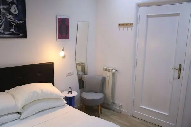 Tek Büyük Yataklı Oda, Banyolu/Duşlu