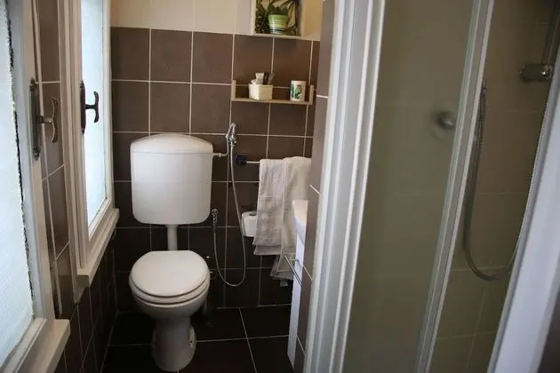 Tek Büyük Yataklı Oda, Banyolu/Duşlu