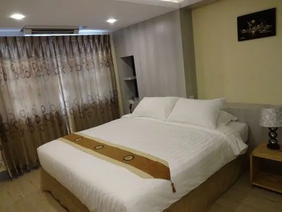 Deluxe Oda, 1 En Büyük (King) Boy Yatak