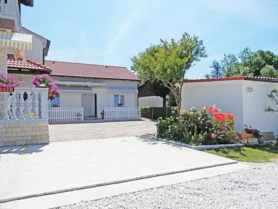 Stüdyo (Mila - SA4(2))