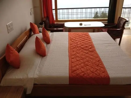 Deluxe Tek Büyük Yataklı Oda, 1 Çift Kişilik Yatak, Sigara İçilebilir, Dağ Manzaralı