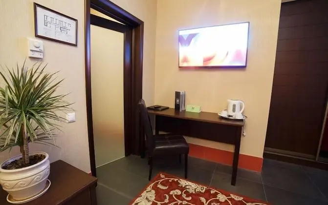 Business Tek Büyük veya İki Ayrı Yataklı Oda
