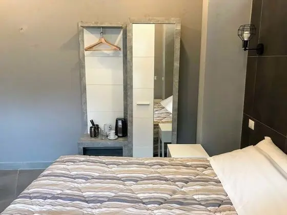 Basic Tek Büyük Yataklı Oda