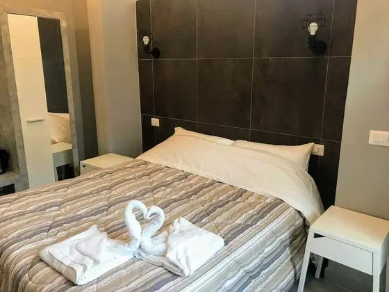 Basic Tek Büyük Yataklı Oda