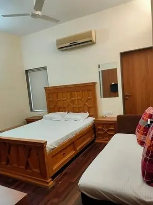 Deluxe Tek Büyük Yataklı Oda