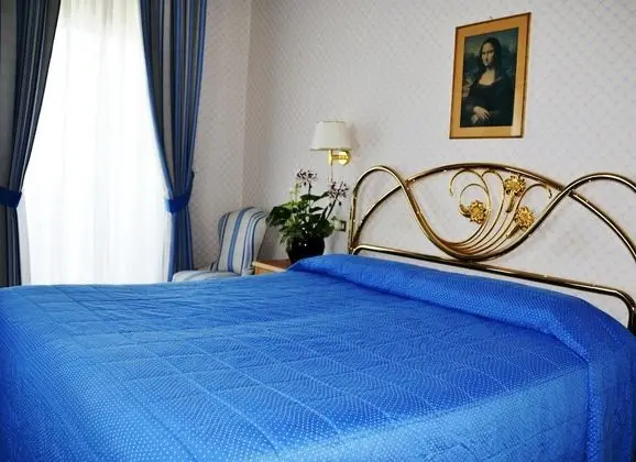Standard Üç Kişilik Oda