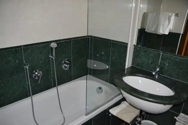 Standard Üç Kişilik Oda
