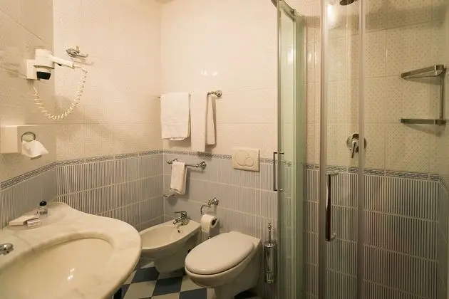 Standard Üç Kişilik Oda