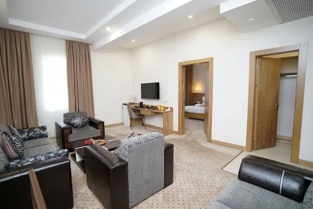 Luxury Tek Büyük Yataklı Oda