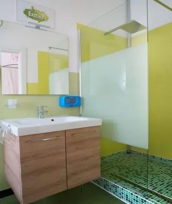 Dört Kişilik Oda, Özel Banyo (Exotica)