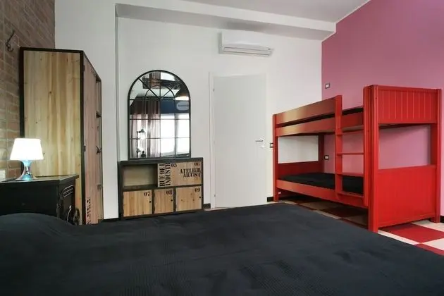 Dört Kişilik Oda, Özel Banyo (Industrial )