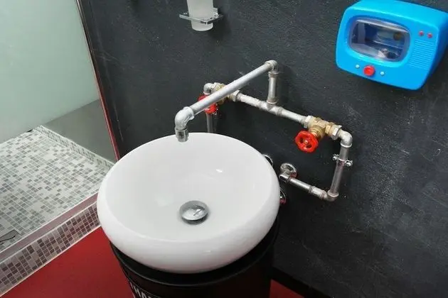 Dört Kişilik Oda, Özel Banyo (Industrial )