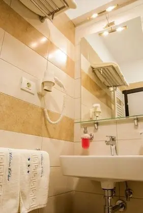 Standard Tek Büyük Yataklı Oda, Kısmi Deniz Manzaralı