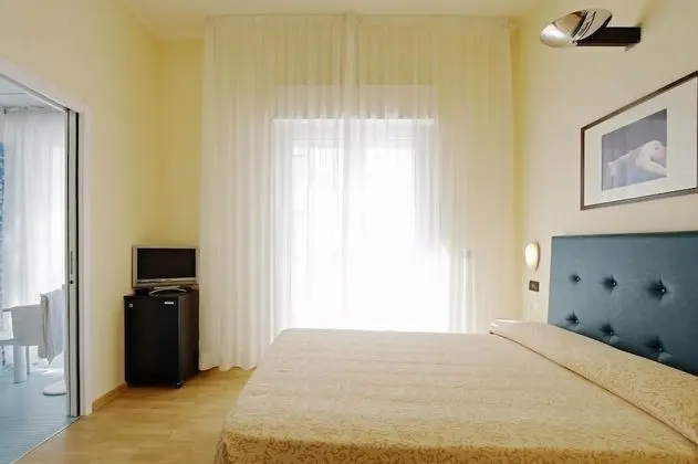 Standard Tek Büyük veya İki Ayrı Yataklı Oda, Balkon
