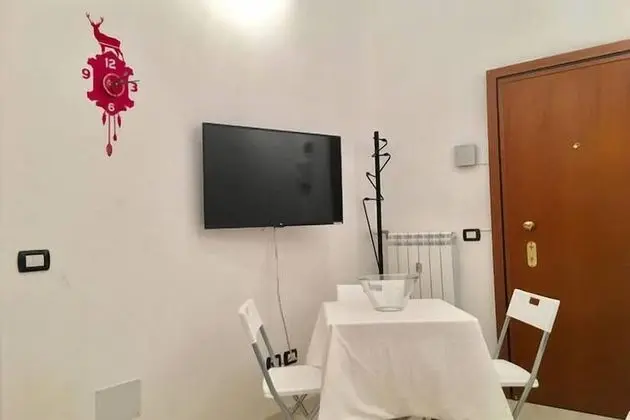 Apart Daire (Superb White Flat in Milan)