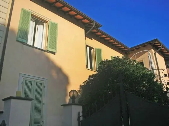 Ev