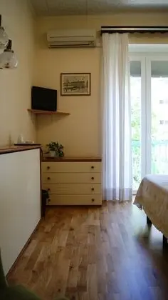 Üç Kişilik Oda