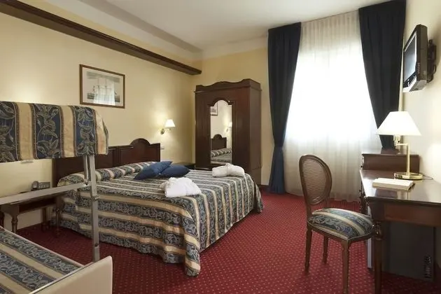 Superior Dört Kişilik Oda