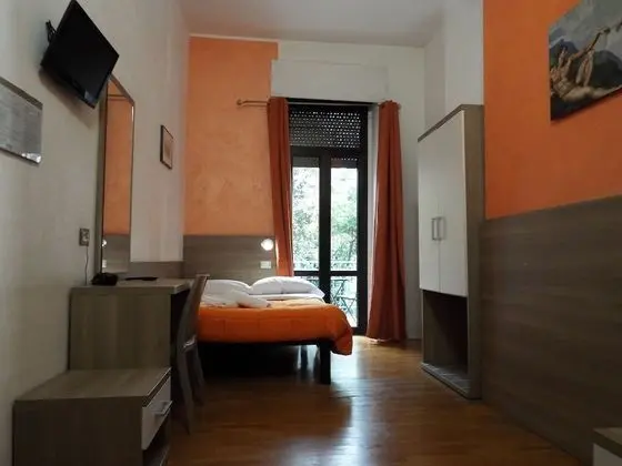 Tek Büyük Yataklı Oda