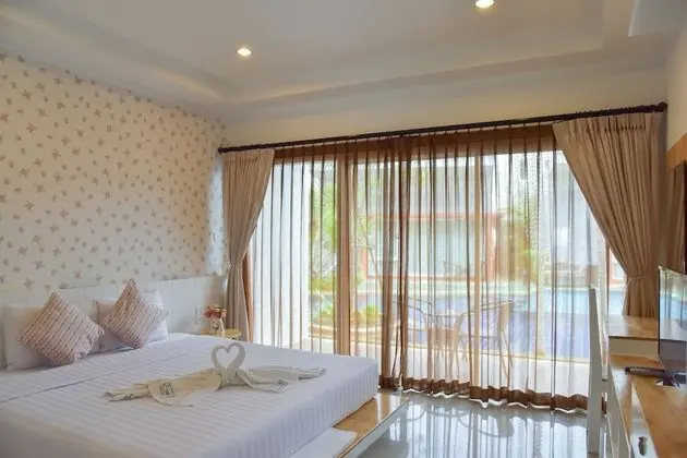 Deluxe Oda, Havuz Kullanımı (Deluxe Pool Access)